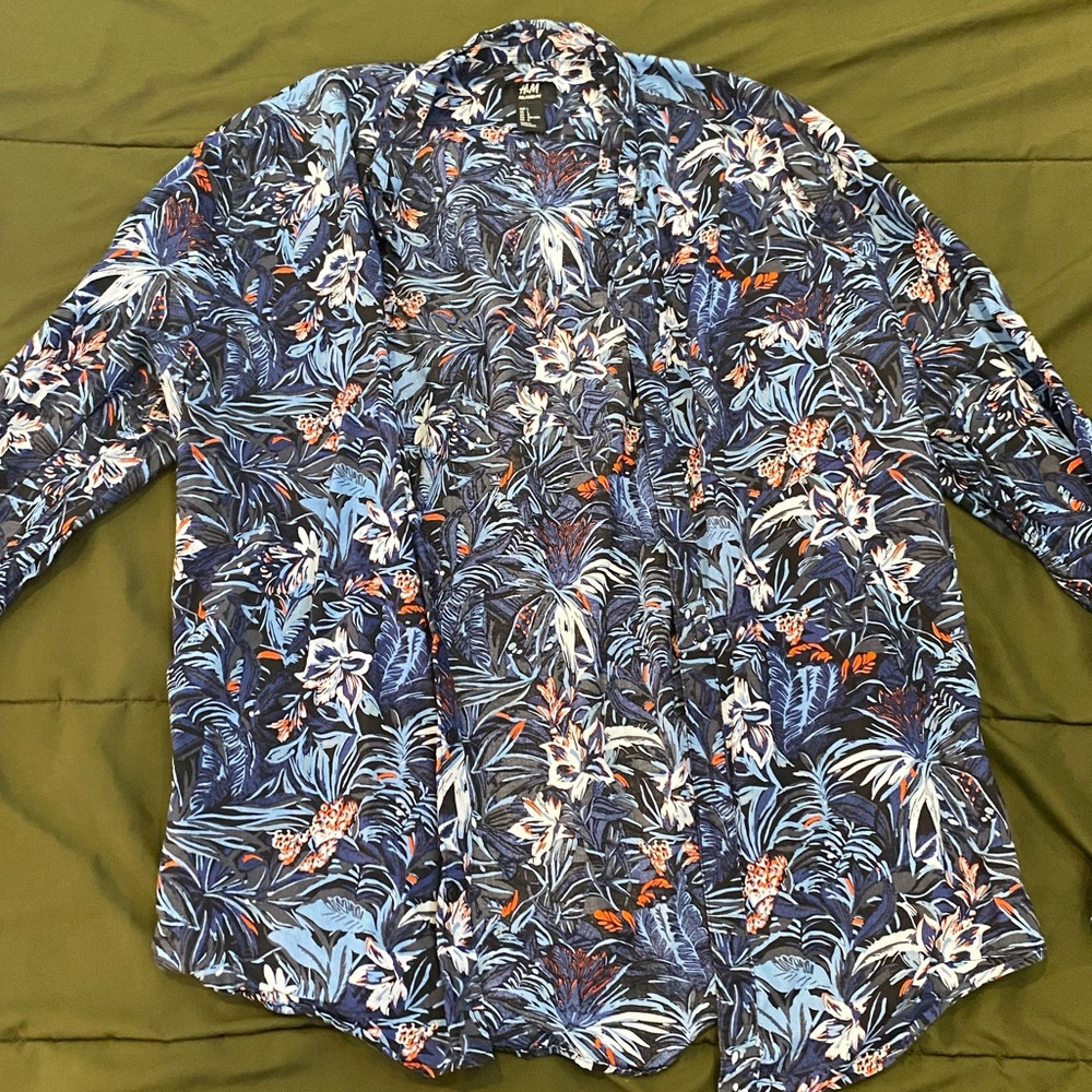 Long Sleeve Large Blue Floral H&M Button Up